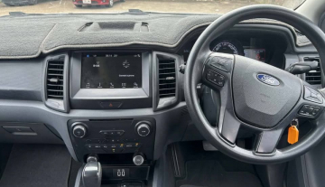 2017 Ford Everest Ambiente Easy Finance Great value 6.jpg